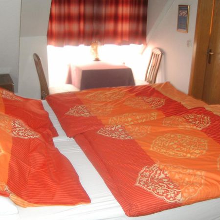 Monteurhotel Garni Alter Olper Hof Линдлар Экстерьер фото